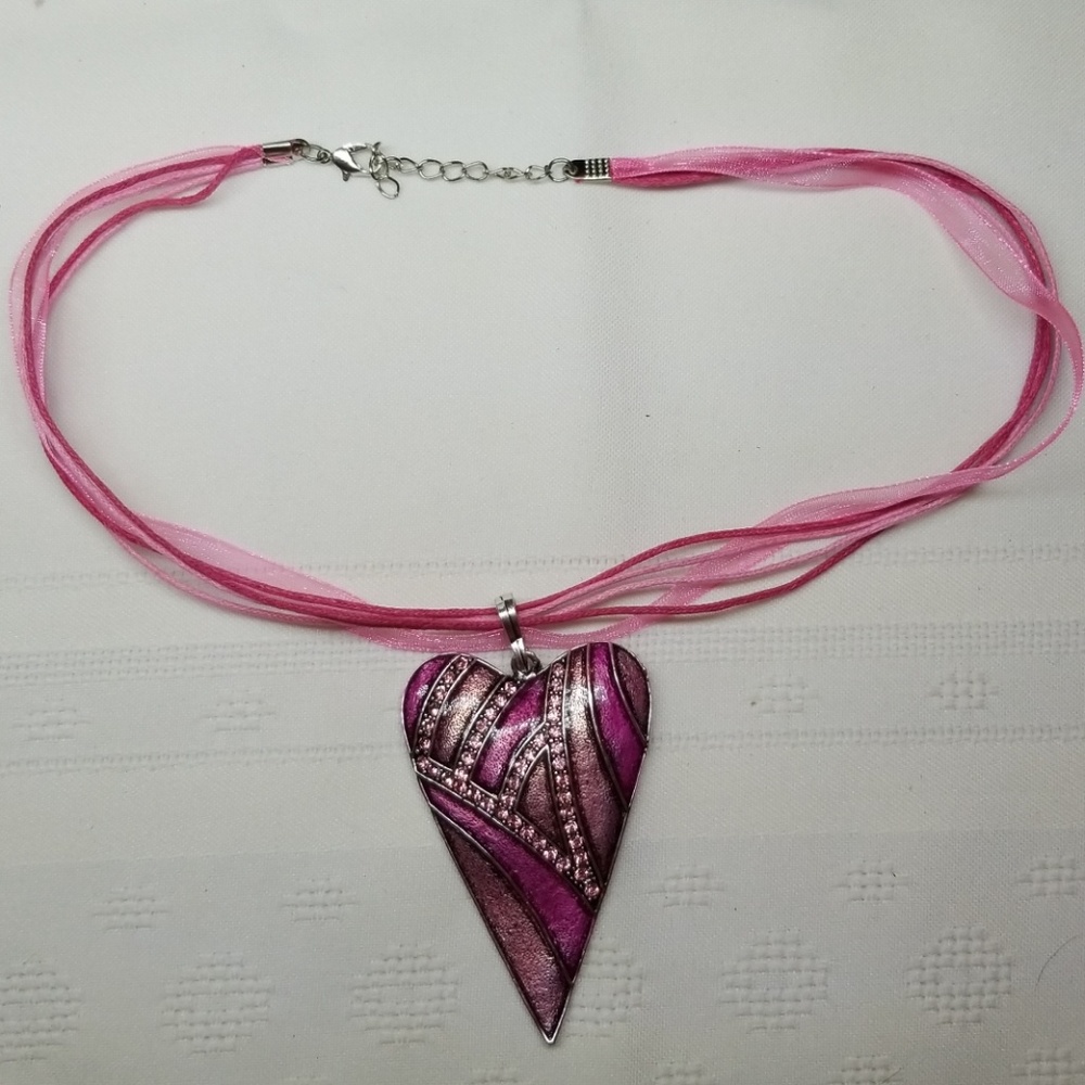 Enameled heart necklace - Picture 3 of 7
